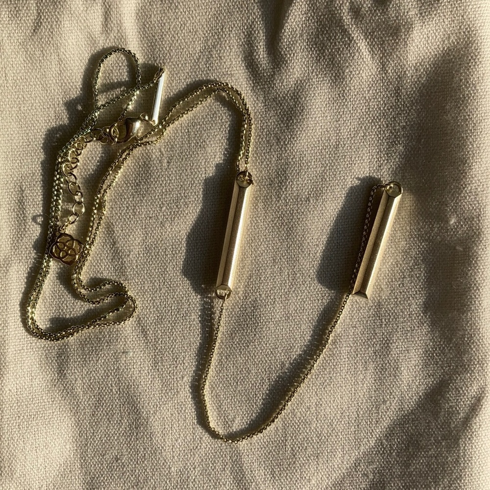 KENDRA SCOTT GOLD BAR Y NECKLACE